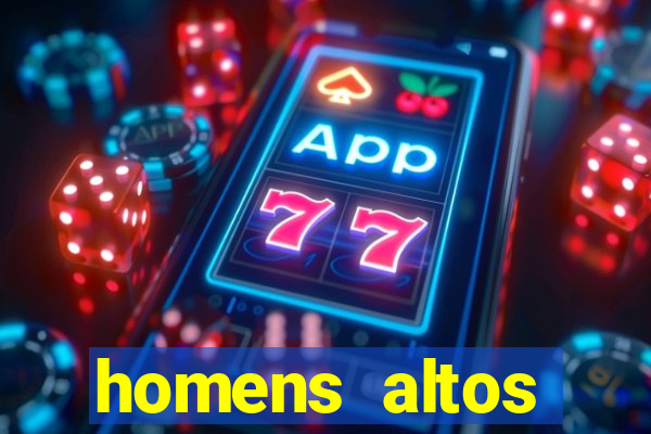 homens altos sarados pelados